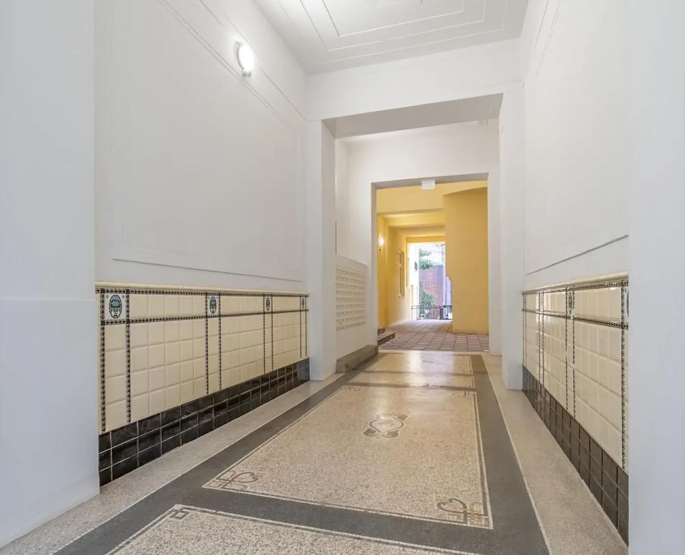 Chic Brick Suite In Historic City By Rentez Prague